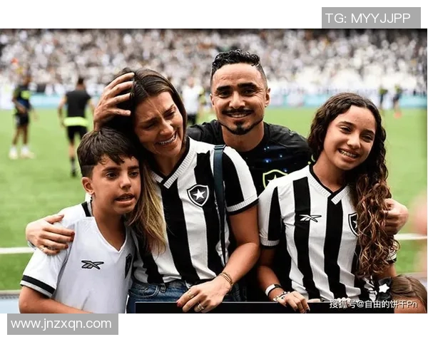 揭秘足坛最美球星太太们背后的故事与她们如何影响巨星人生 揭秘足坛最美球星太太们背后的故事与她们如何影响巨星人生